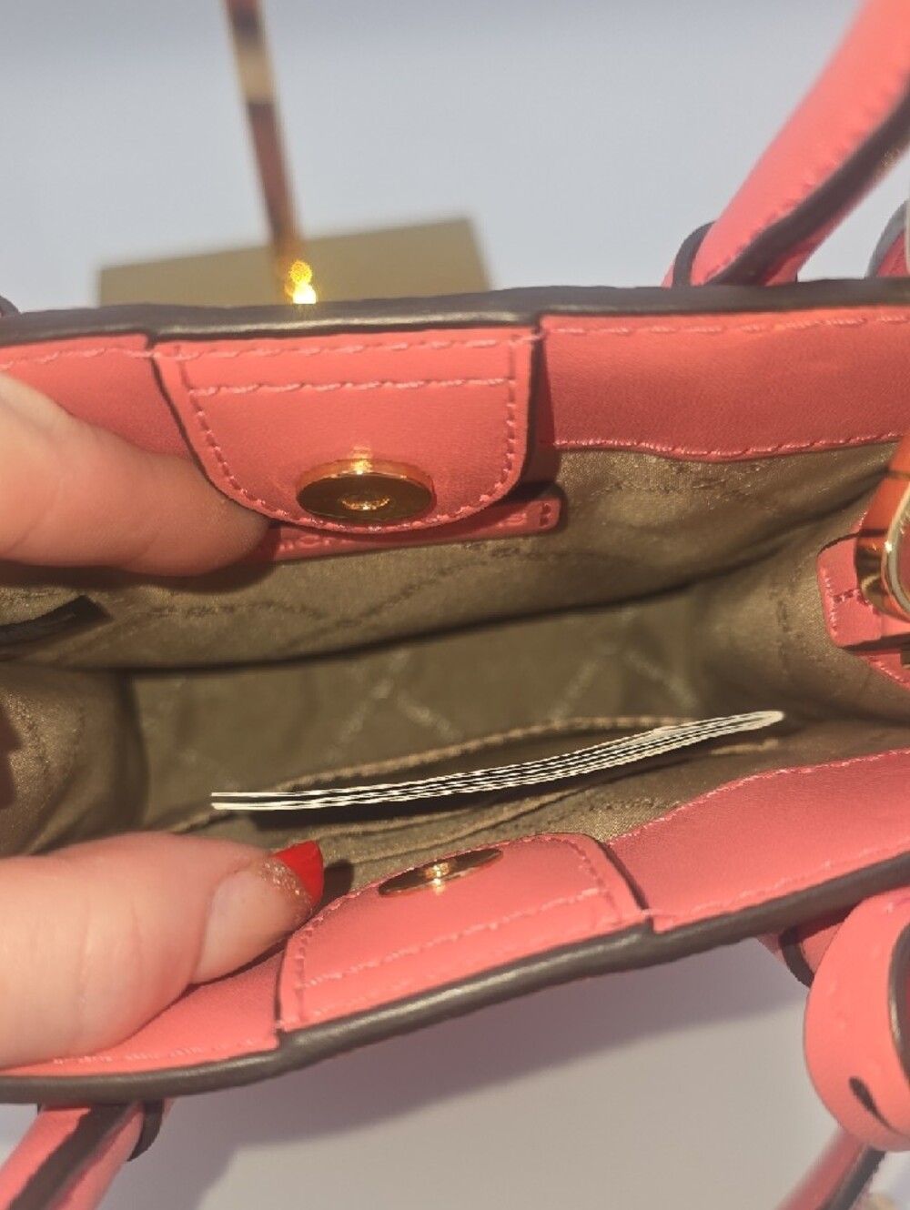 Michael Kors Pink Pebbled Leather Mini Crossbody/Phone Holder W/ Gold (NWOT)💖 - Picture 8 of 9